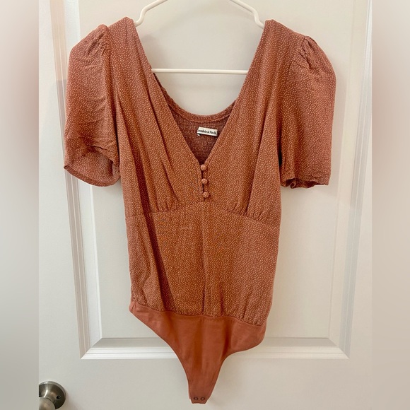 Abercrombie bodysuit. Polka dots size XS - Picture 4 of 5
